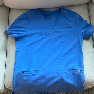 FIGS 3 Pocket Scrub Top